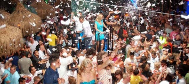 Pub crawl di Alanya + Festa in barca